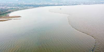 İzmit Körfezi'nin doğu yakasından başlanarak dip çamuru temizliği yapılacak