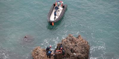 Falezlerden düşerek yaralanan kişi kurtarıldı
