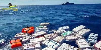 Denizden toplanan 70 kadar pakette yaklaşık 2 ton kokain bulundu