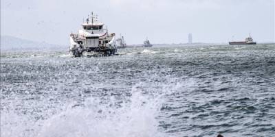 İzmir'de vapur seferleri iptal edildi