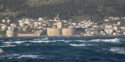 Çanakkale Boğazı, gemi trafiğine kapatıldı