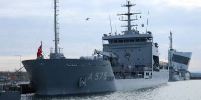 Türk savaş gemileri, Bulgaristan'ın Burgaz Limanı'nı ziyaret etti