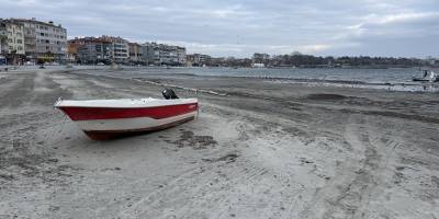 Tekirdağ'da Marmaraereğlisi sahilinde deniz suyu çekildi
