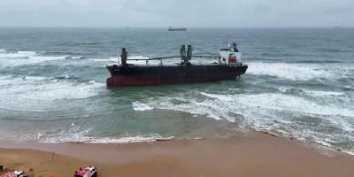 Karaya oturan geminin bekleyişi sürüyor