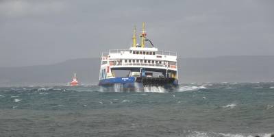 Kuzey Ege'de feribot seferlerine fırtına engeli