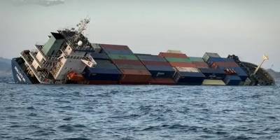Batan kargo gemisinin yol açtığı petrol sızıntısına müdahale edildiği bildirildi
