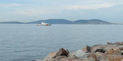 Sürat botundan denize düşen kişiyi arama çalışmaları sürüyor