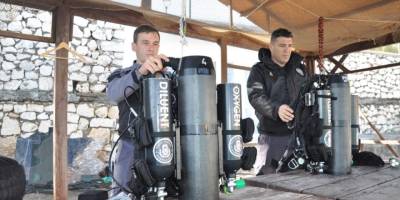 Sudaki delil avcıları Akdeniz'de zorlu eğitimden geçti