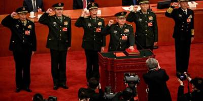 Çin'de 9 general Ulusal Halk Kongresi üyeliğinden çıkarıldı