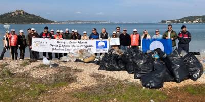 Ayvalık Adaları Tabiat Parkı'nda Kıyı Temizliği Yapıldı