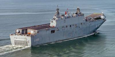 İngiltere'de Demirleyen TCG Anadolu Gemisinde, Türk Savunma Sanayisi Tanıtıldı